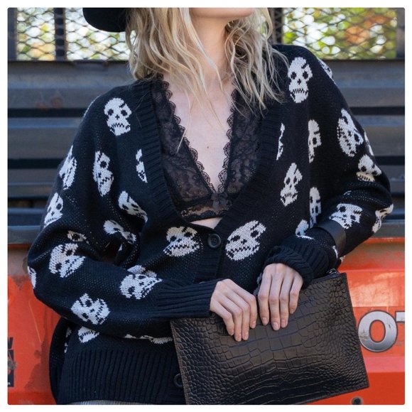 POL Pfeiffer White Skulls Cardigan - Picture 3 of 11